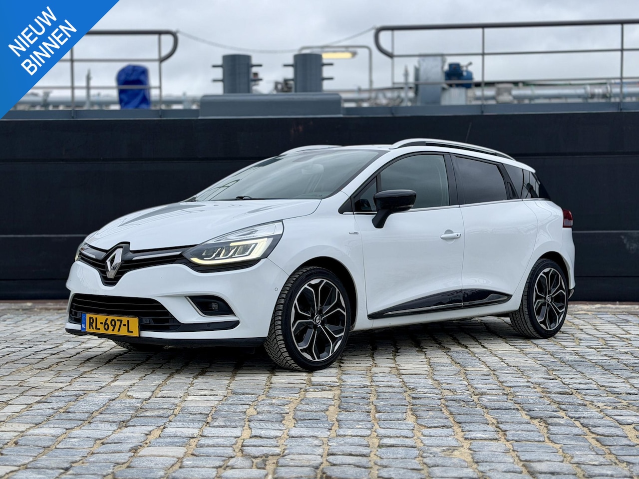 Renault Clio Estate - 0.9 TCe Bose|HalfLeer|Camera|Stoelverwarming - AutoWereld.nl