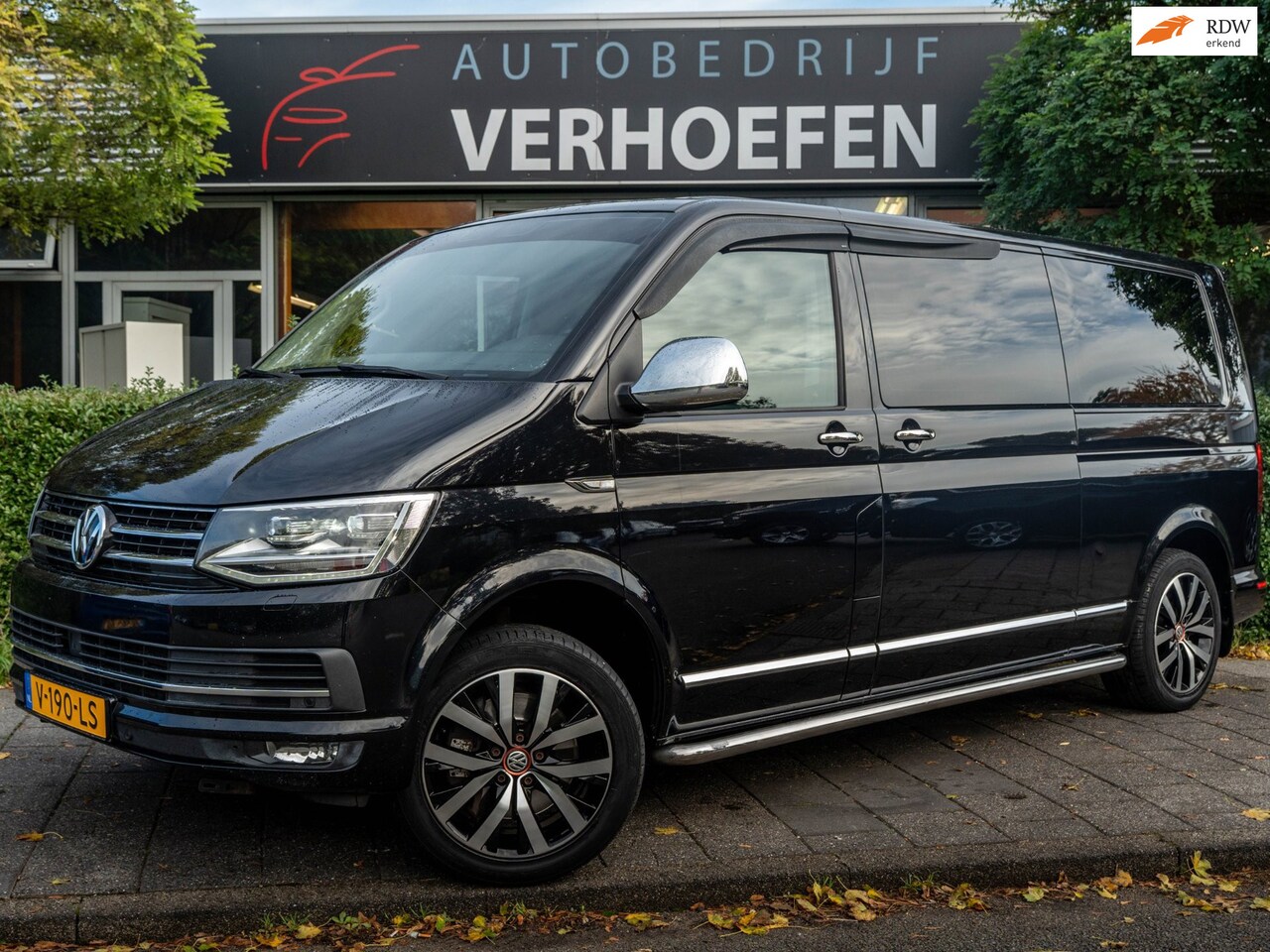 Volkswagen Transporter Caravelle - 2.0 TDI L2H1 DC | | 6 ZITS | ADAPTIVE | AUTOMAAT | TREKHAAK | XENON | PARKEER SENS | STOEL - AutoWereld.nl