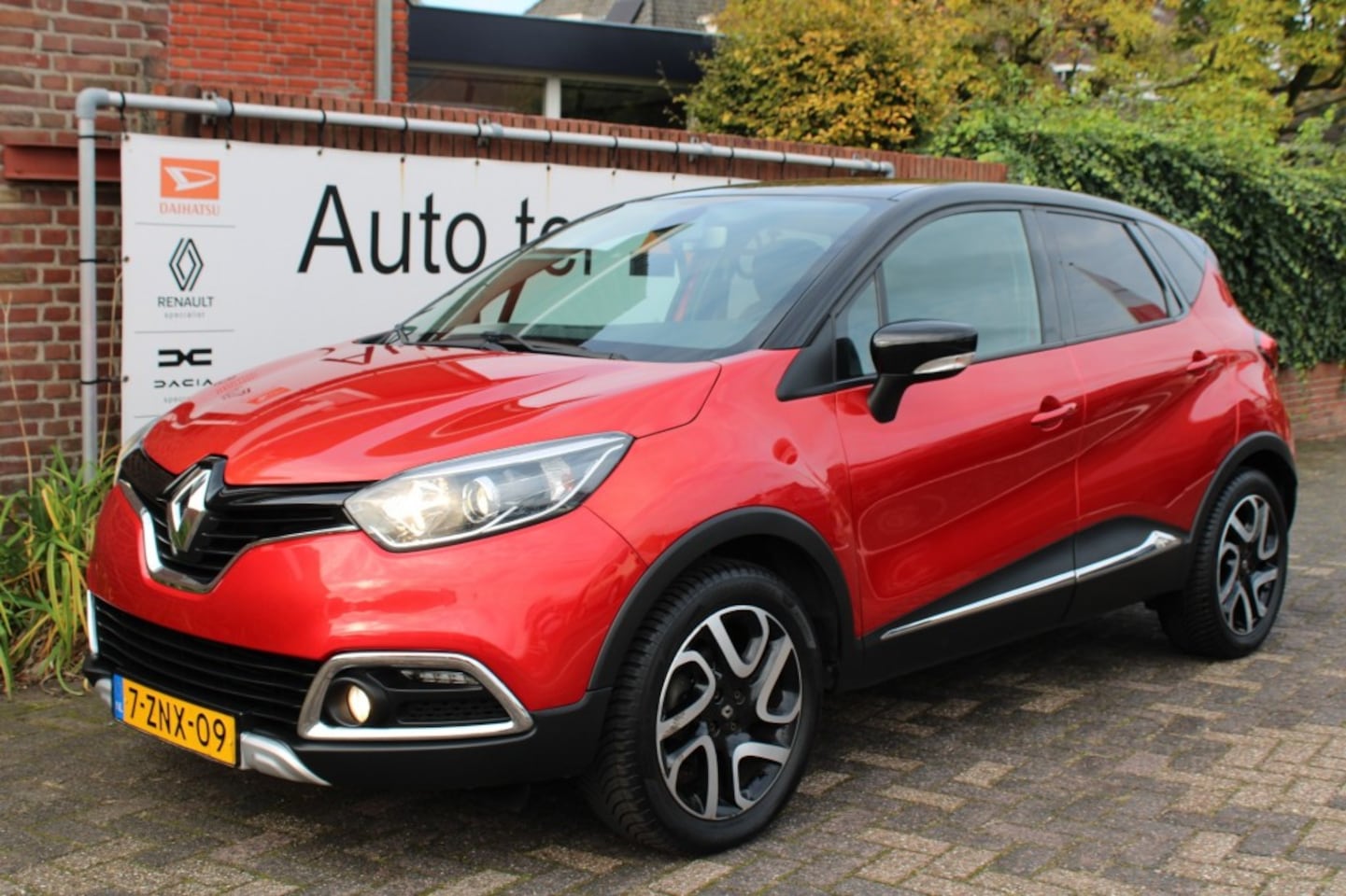 Renault Captur - TCE 90 Pk Helly Hansen Serie Limitee - AutoWereld.nl