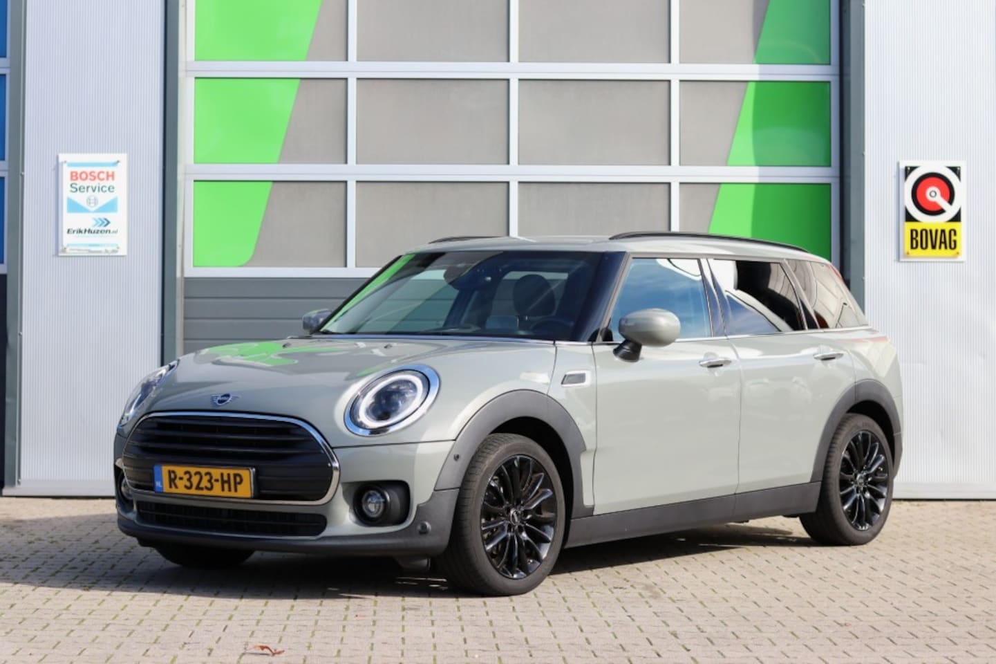 MINI Clubman - 1.5 COOPER BNS ED. / Carplay / Automaat / Stoelverwarming / ACC / LED - AutoWereld.nl