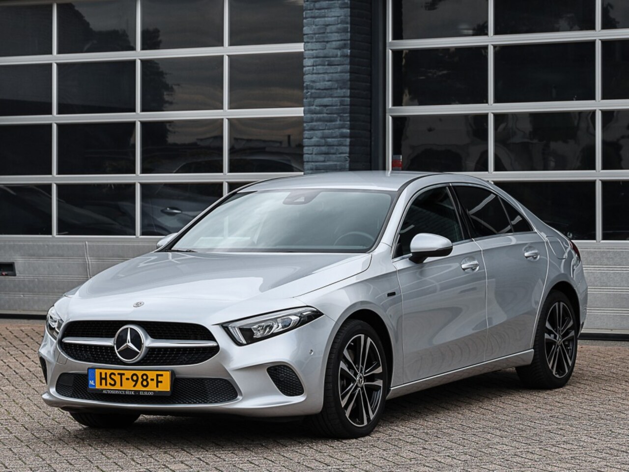 Mercedes-Benz A-klasse - 250 e Advantage Plug-in Leer Navi Led 71.000km - AutoWereld.nl