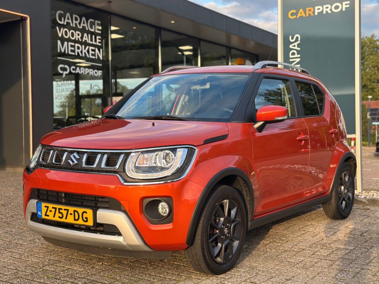 Suzuki Ignis - 1.2 Smart Hybrid Style '' Clima - Camera - Keyless - Carplay '' - AutoWereld.nl