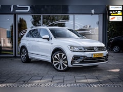Volkswagen Tiguan - 1.4 TSI Comfortline Business R|Trekhaak|ACC|Achteruitrijcamera|Led|Navi|CarPlay