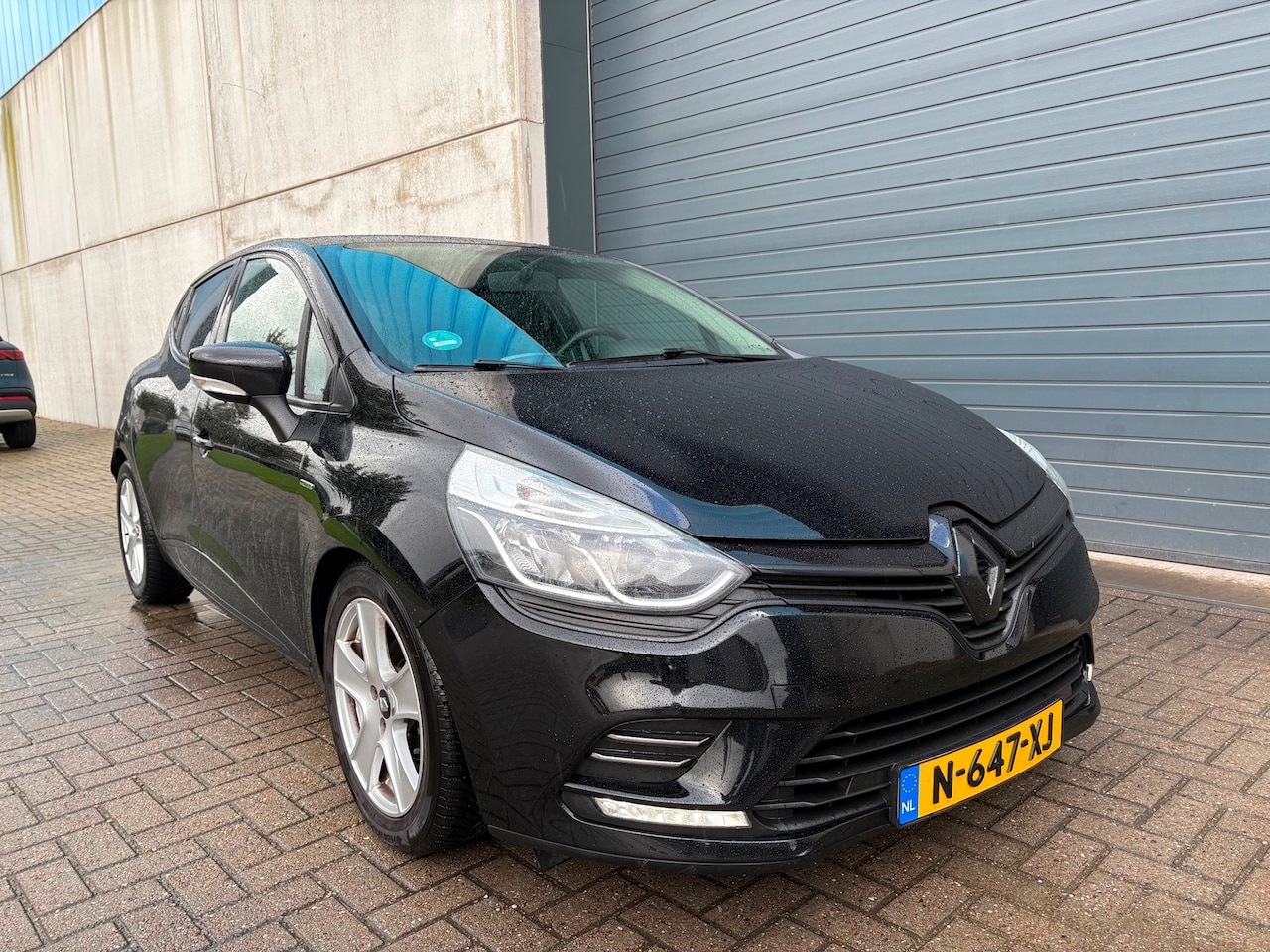Renault Clio - 0.9 TCe Limited AIRCO CARPLAY 2018 - AutoWereld.nl