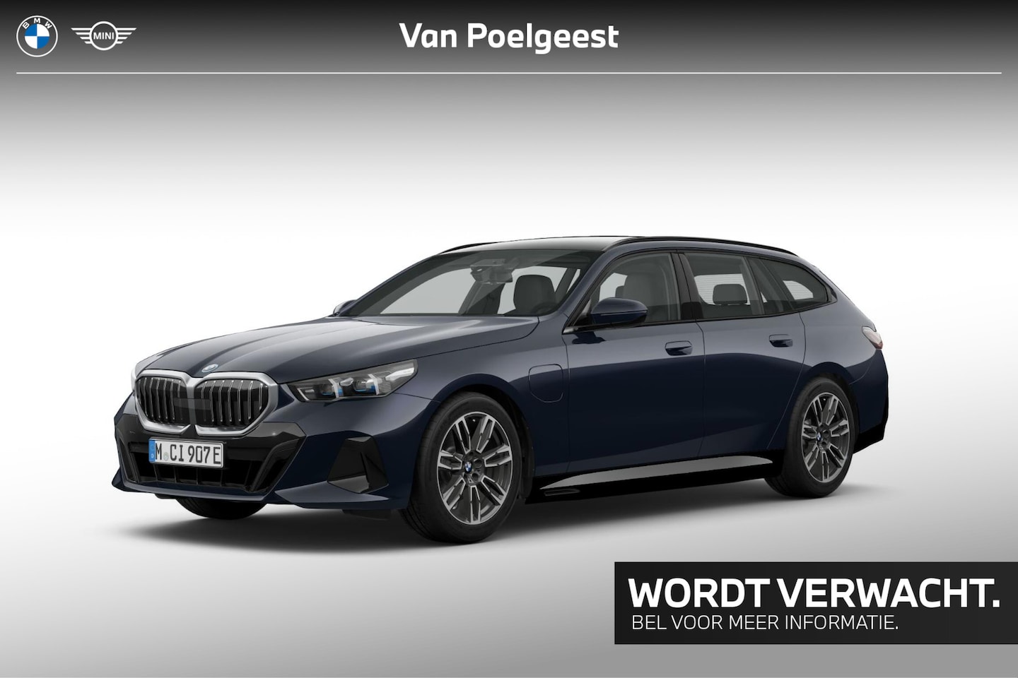 BMW 5-serie Touring - 530e M Sport | Panoramadak | Trekhaak - AutoWereld.nl