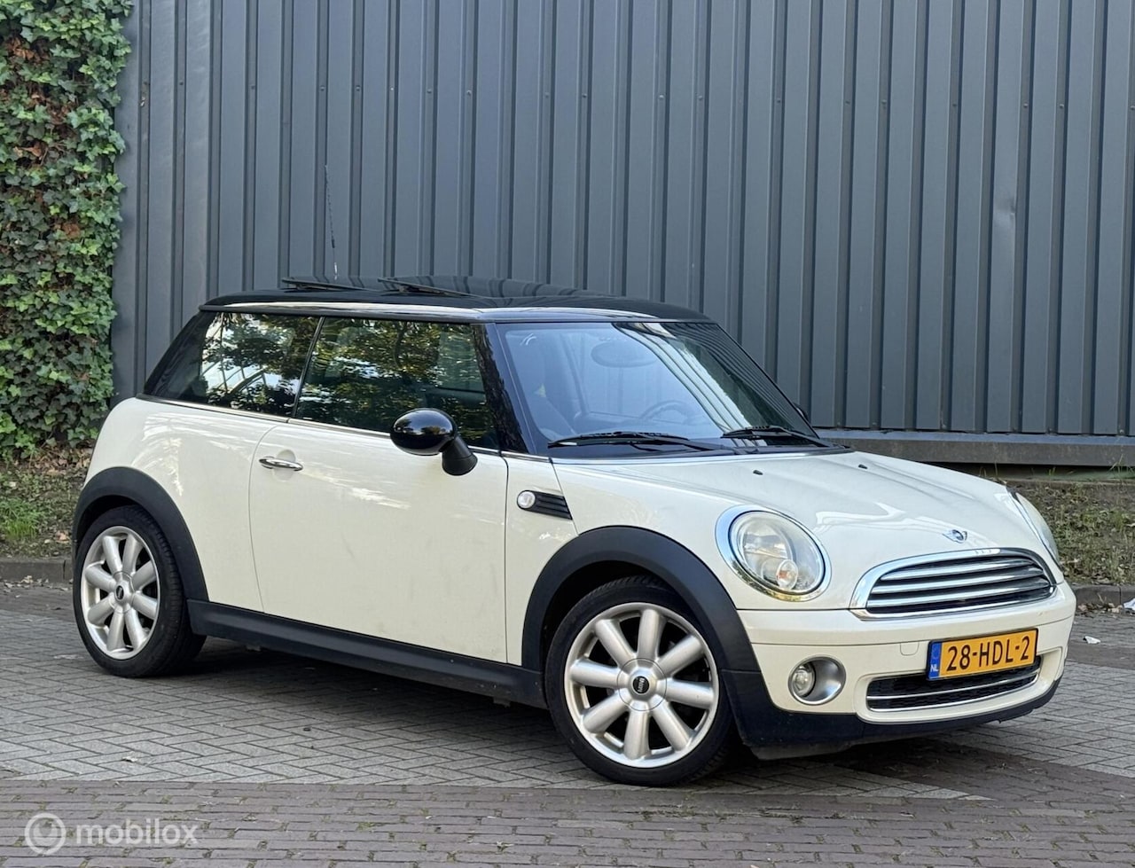 MINI 3-Deurs - 1.6 Cooper |Pano|Stoelverw|Cruise|Velgen - AutoWereld.nl