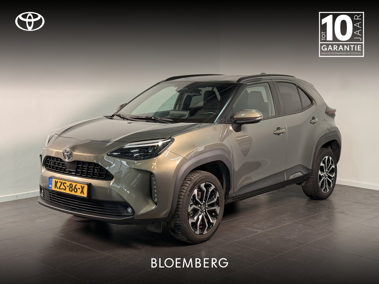 Toyota Yaris Cross - 1.5 Hybrid 115 First Edition Winterpack | Stoel / Stuur en voorruitverwarming | Parkeersen - AutoWereld.nl