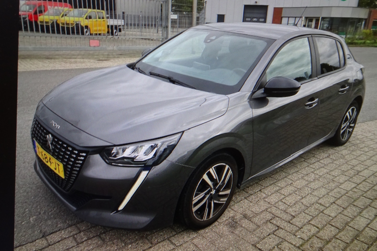 Peugeot 208 - 1.2 PureTech Style 5 Drs * AIRCO * LMV * NAVI * PDC * Cr. control * LED * - AutoWereld.nl