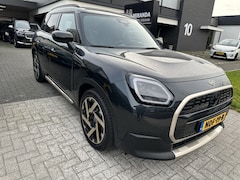MINI Countryman - E Fav M 66.5 kWh Pano Leder H&K
