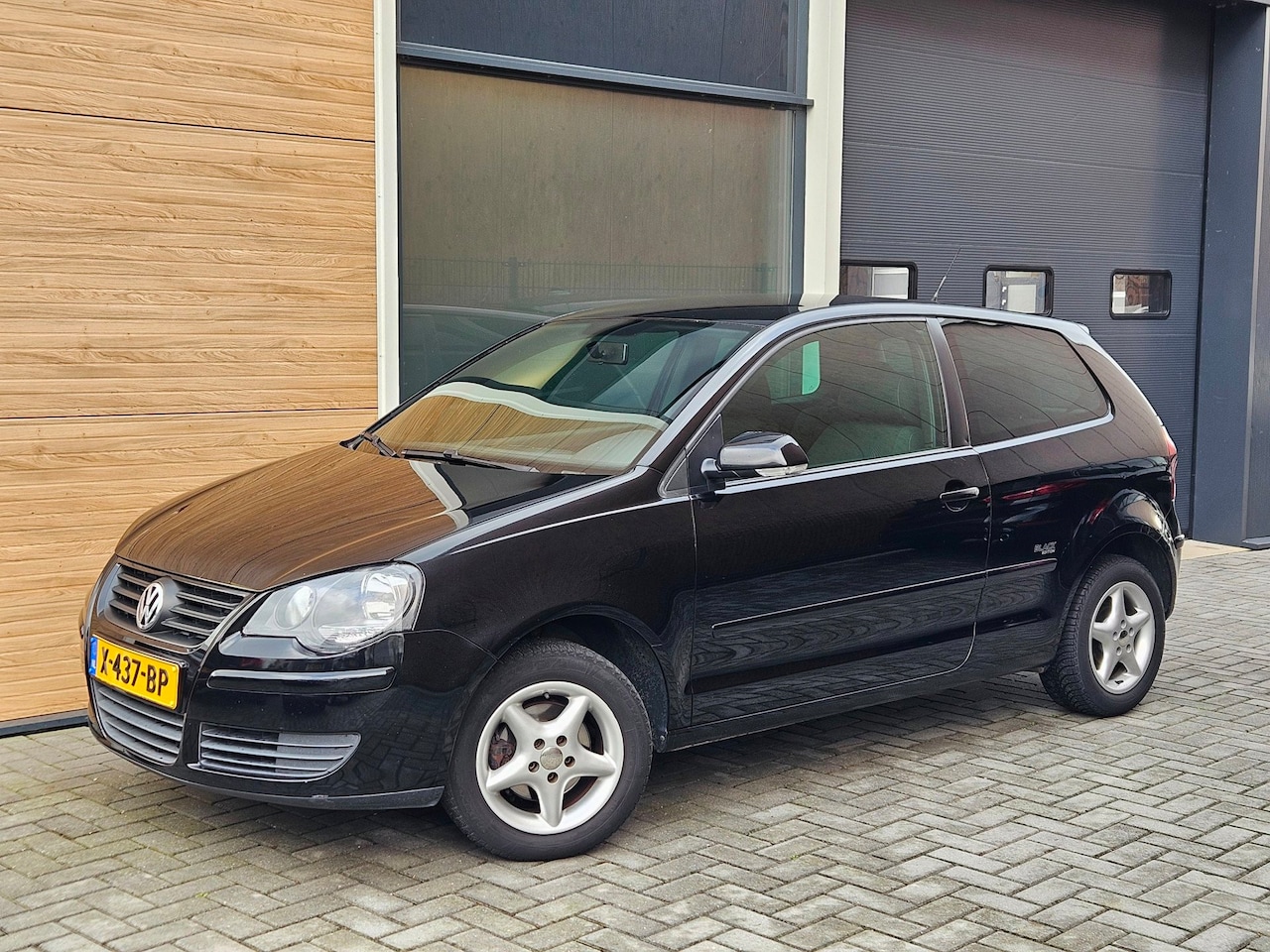 Volkswagen Polo - 1.2 Trendline Airco 14" - AutoWereld.nl