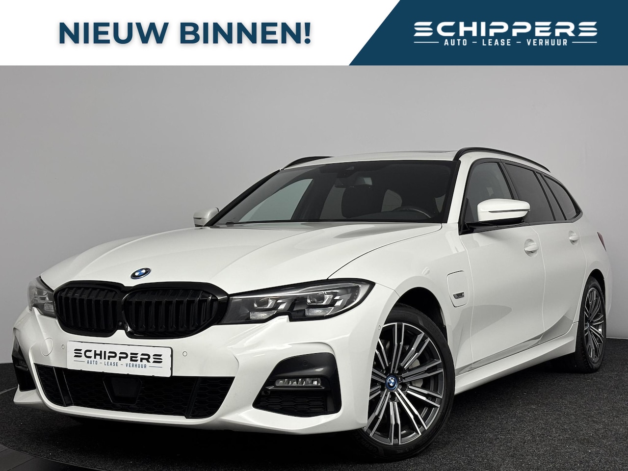 BMW 3-serie Touring - 330e xDrive | 292pk | PHEV | AWD | Glazen schuif-kanteldak - AutoWereld.nl