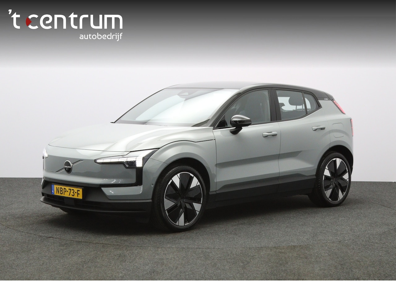 Volvo EX30 - Twin Motor Performance Ultra 69 kWh Twin Motor 428 PK Performance Ultra 69 kWh, SOH 95 %, Adap. Cruise Control, 360° Camera, H - AutoWereld.nl