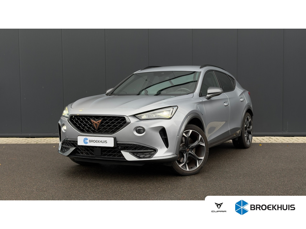 CUPRA Formentor - 1.4 e-Hybrid 245pk VZ Performance | SOH: 96% | Trekhaak | Adaptive Cruise | Verwarmd Stuur - AutoWereld.nl
