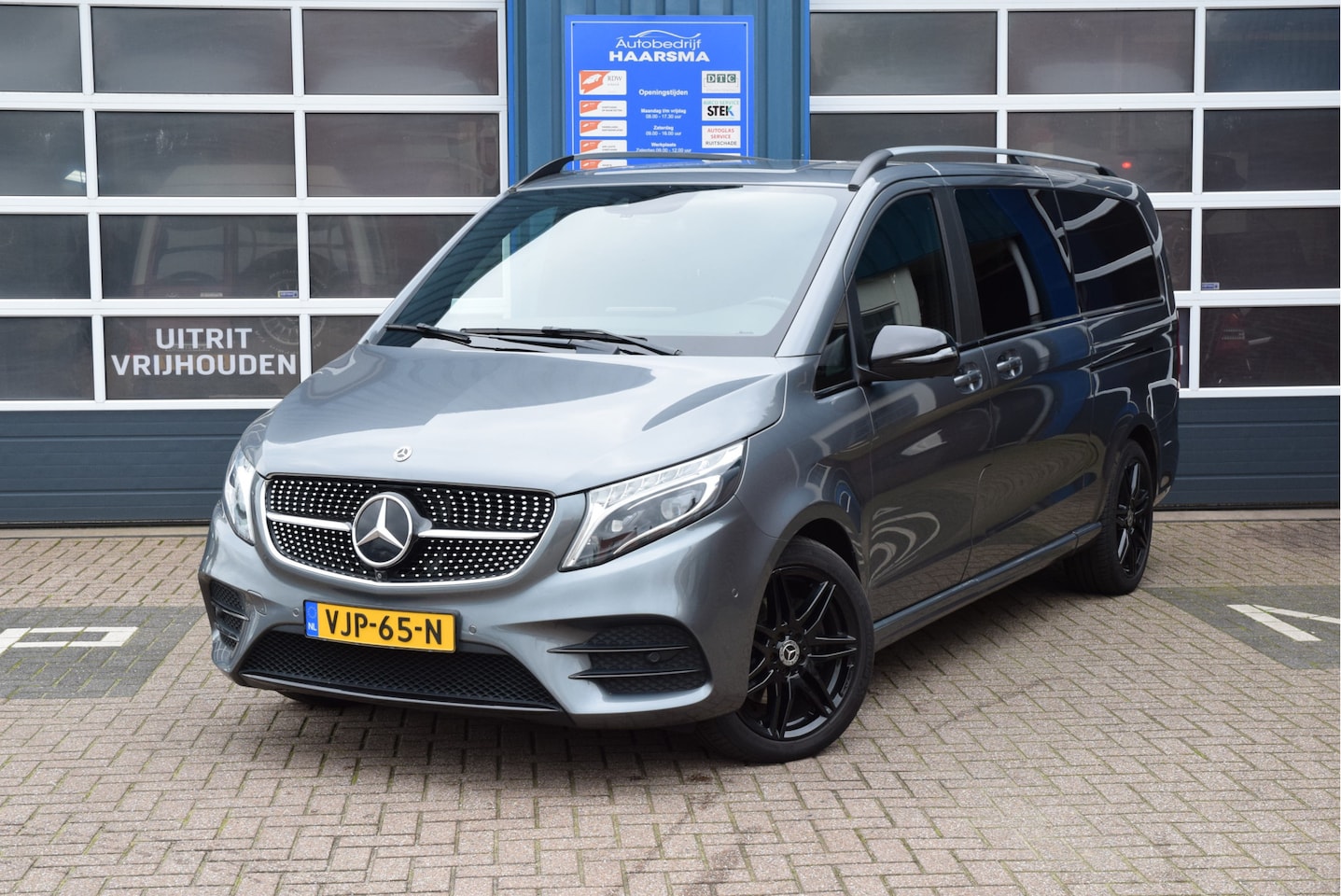 Mercedes-Benz V-klasse - 300d Extra Lang DC Avantgarde AMG PAKKET - AutoWereld.nl