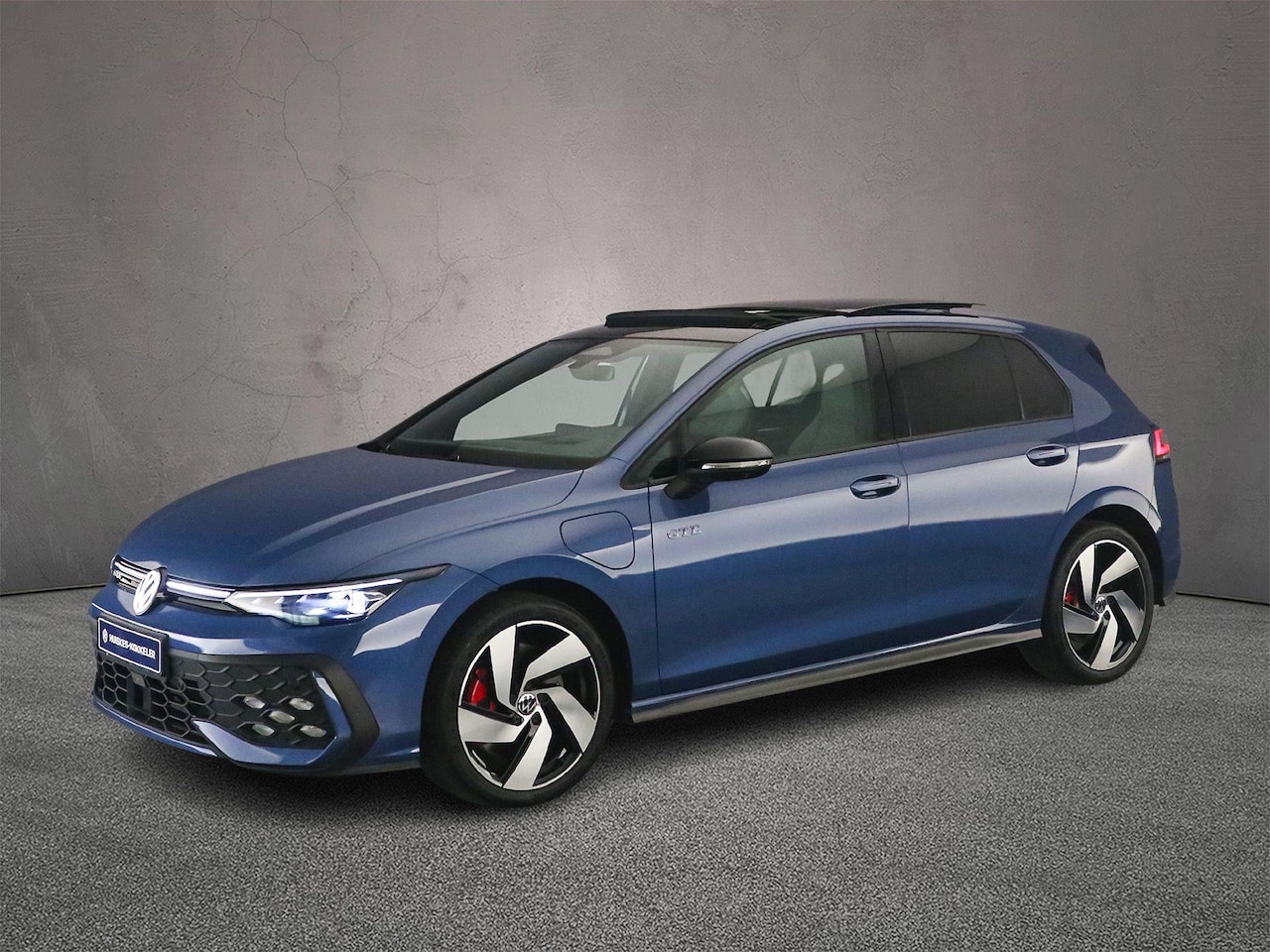 Volkswagen Golf - GTE 1.5 TSI eHybrid 272pk DSG Automaat Panoramadak, Lederen bekleding, 360 camera, Black S - AutoWereld.nl