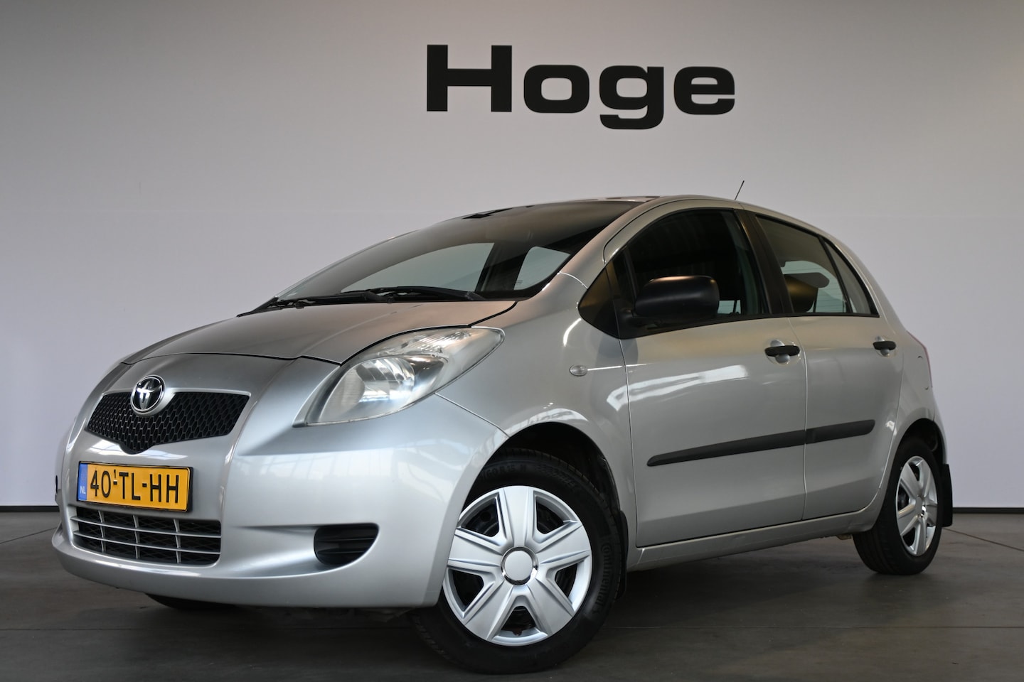 Toyota Yaris - 1.0 VVTi Terra NAP! Trekhaak Elektrisch pakket Inruil Mogelijk! - AutoWereld.nl