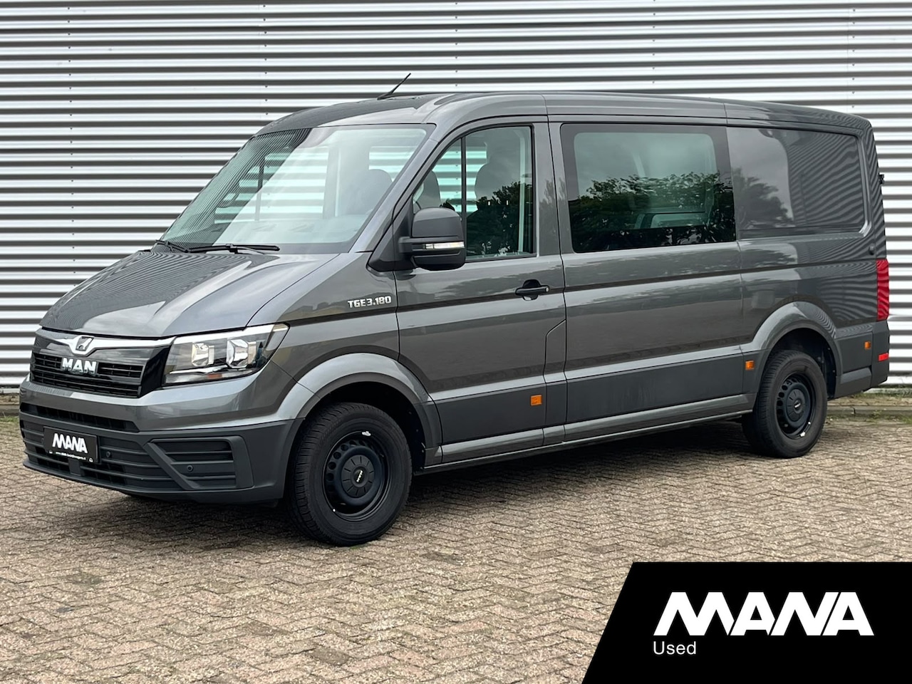 MAN TGE - 3.180 L3H2 DC • Indium Grey • trekhaak • navi • apple carplay • android auto • camera - AutoWereld.nl
