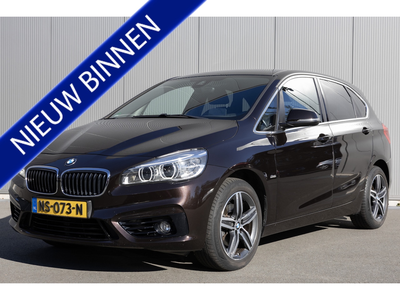 BMW 2-serie Active Tourer - 218i High Executive | LEDER | NAVI | TREKHAAK - AutoWereld.nl