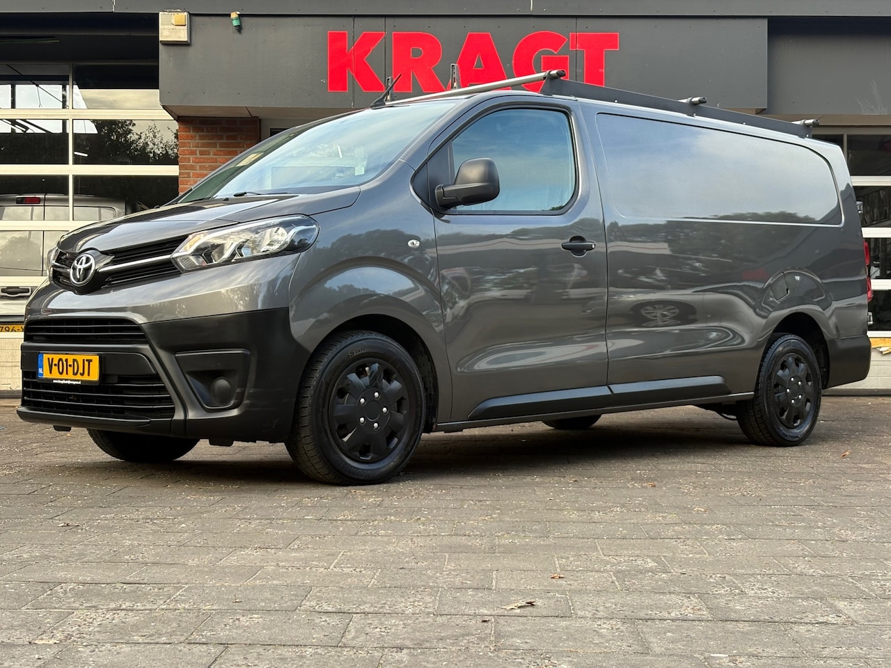 Toyota ProAce Worker - 2.0 D-4D Professional 2.0 D-4D Professional, AIRCO, Cruise, Trekhaak, EURO 6, ZEER NETTE BUS! Peugeot Expert, Ci - AutoWereld.nl