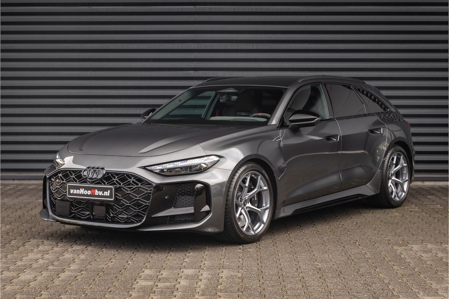 Audi RS5 - Avant e-hybrid quattro - Direct leverbaar - Pano - Sportuitlaat - AutoWereld.nl