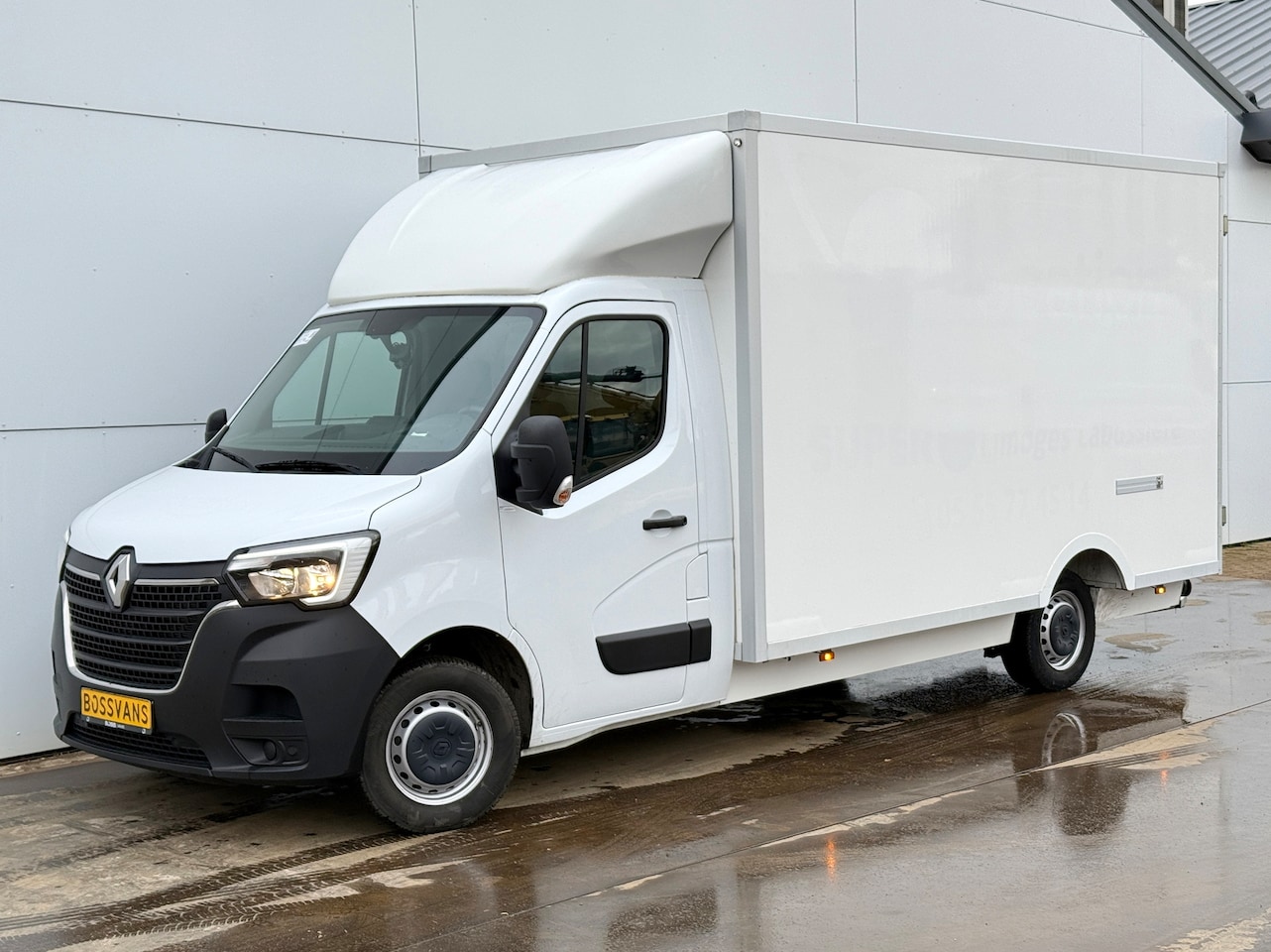 Renault Master - Plancher 2.3 DCI 145PK Lowliner LED Airco Bakwagen Cruise Control Camera Meubelbak Foodtru - AutoWereld.nl