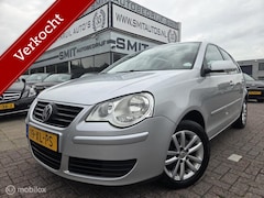 Volkswagen Polo - 1.2-12V Comfortline 5DRS/AC/LMV