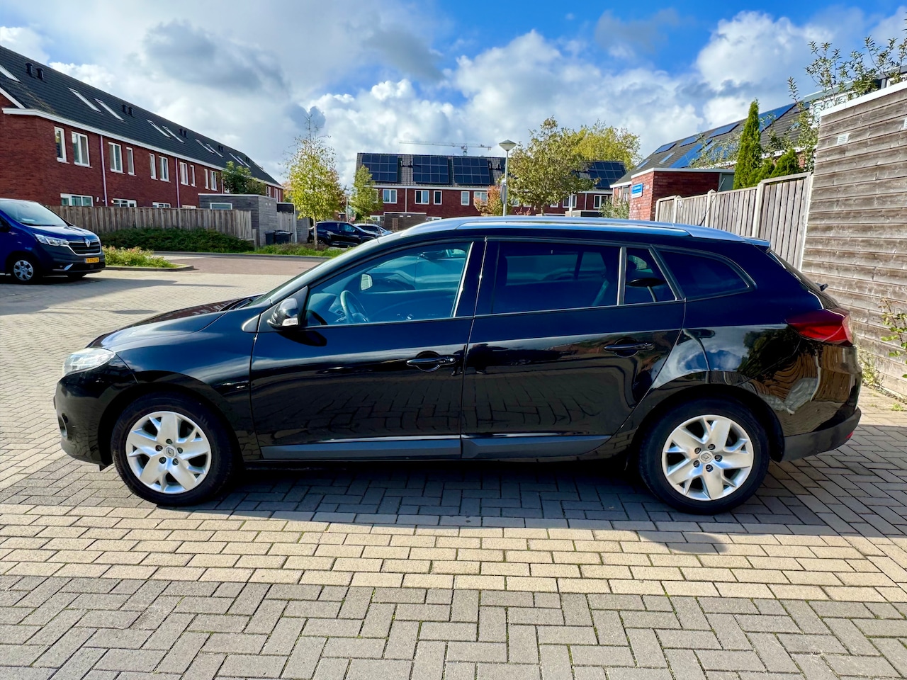 Renault Mégane Estate - 1.5 dCi Parisienne NAP, APK tot juni 2027 - AutoWereld.nl