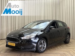 Ford Focus - 1.0 Titanium Edition Stoel-/Stuurverwarming / PDC / Airco / 17'' LMV
