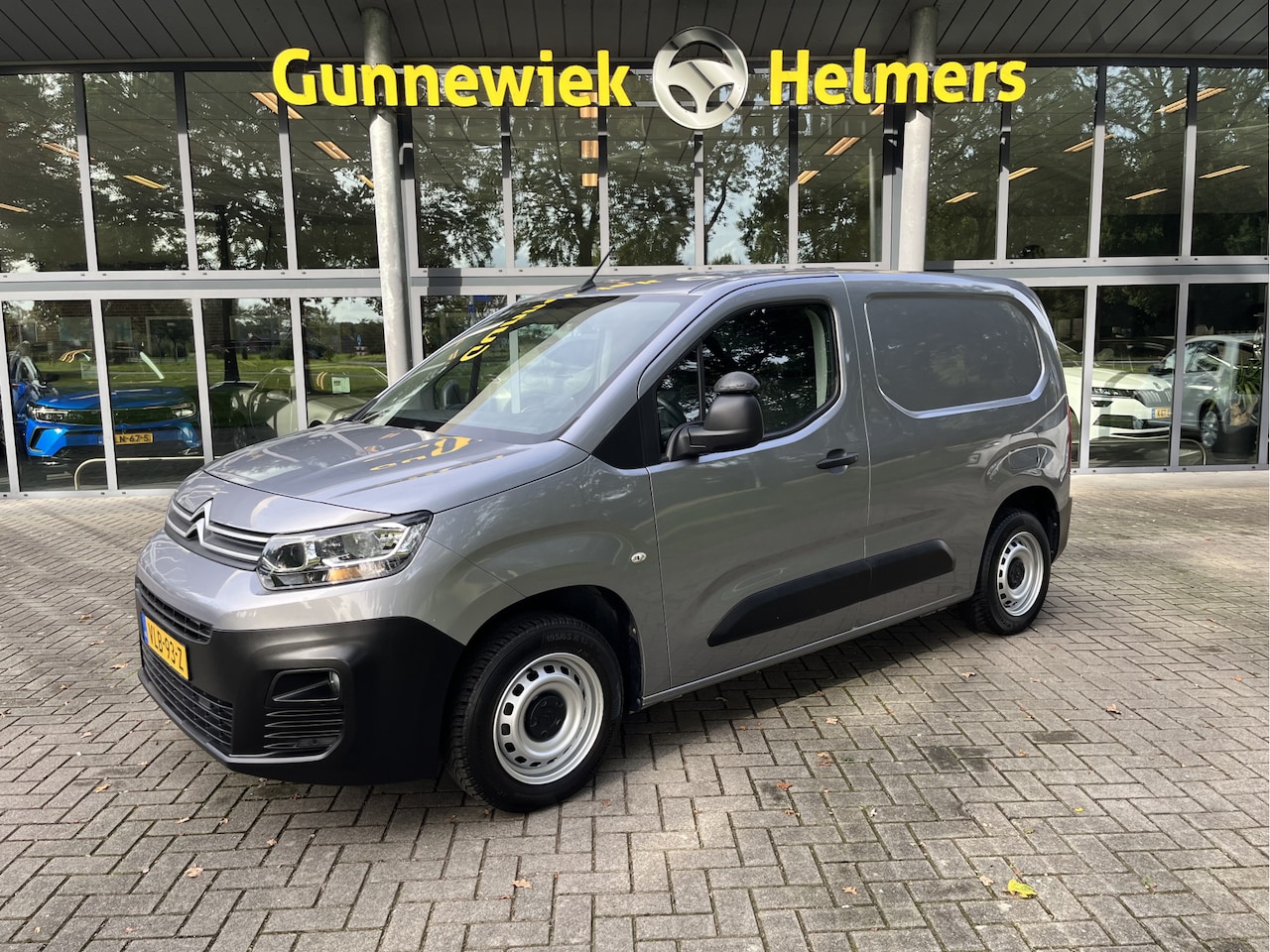 Citroën Berlingo - 1.5 BlueHDI Club | AIRCO | CARPLAY | CRUISE | DAB | NAVI | PDC V&A | TREKHAAK - AutoWereld.nl