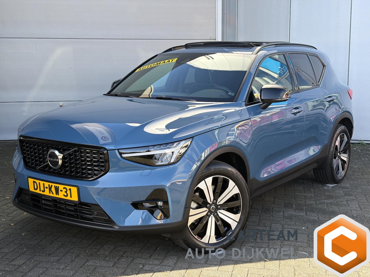 Volvo XC40 - 1.5 T5 Plug-in hybrid Ultimate Dark | Panodak - AutoWereld.nl