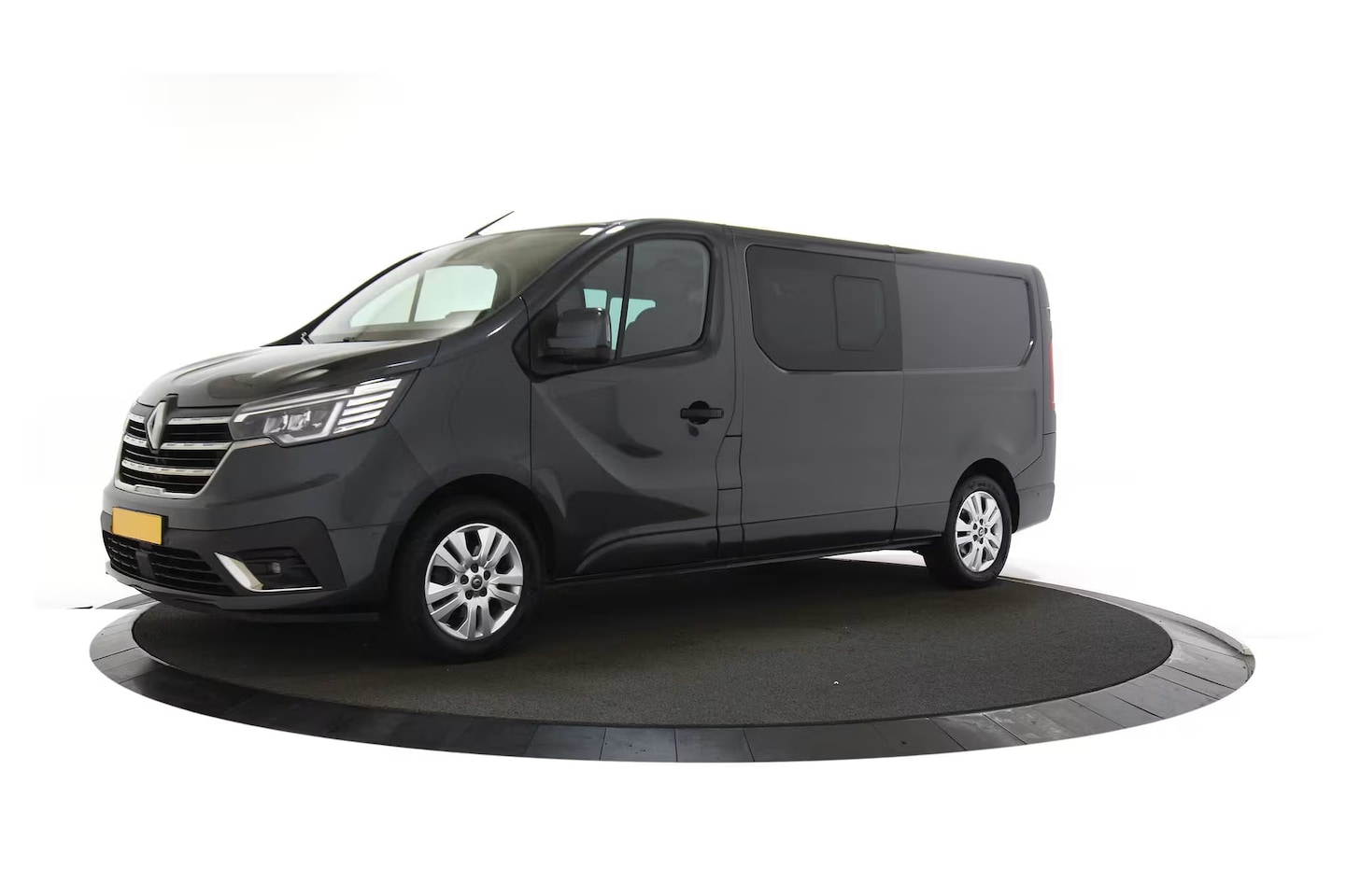 Renault Trafic - 2.0 dCi 150pk L2 H1 DC Automaat BPM Vrij (Wordt verwacht) - AutoWereld.nl