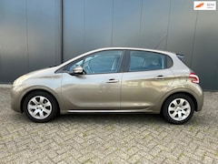Peugeot 208 - € 6450, -1.4 e-HDi Active 5Drs Automaat 68.000 kms