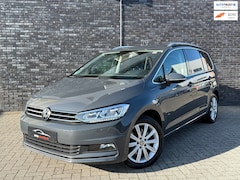 Volkswagen Touran - 1.5 TSI Highline 7p DSG|ACC|Camera|Trekhaak|1500kg Trekgewicht|Dealer ONDH|Carplay|TOPSTAA