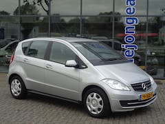 Mercedes-Benz A-klasse - 160 BlueEFFICIENCY Business Class Trekhaak Parkeersensor voor en achter Airco Nieuwstaat! NL auto