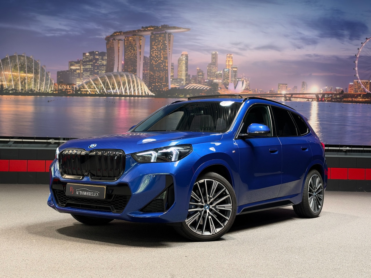 BMW iX1 - xDrive30 Launch Edition 67 kWh |HUD|Panorama|Harman/Kardon|BTW incl - AutoWereld.nl