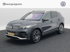 Volkswagen Tiguan - 1.5 eHybrid R-Line | Trekhaak | Panoramadak | 360 Camera | Head-Up Display |