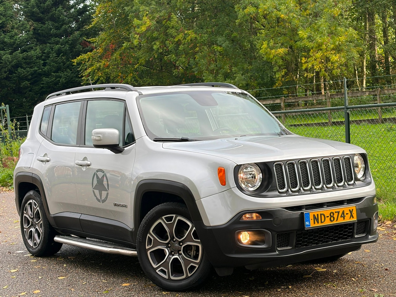 Jeep Renegade - 1.4 MultiAir Freedom /Automaat/Navi/ - AutoWereld.nl