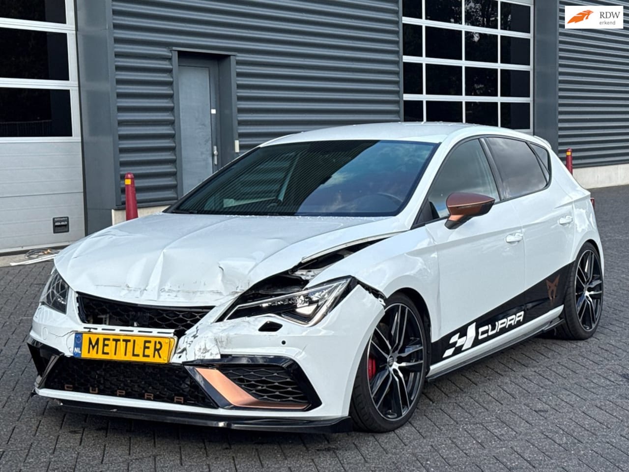SEAT Leon ST - 2.0 TSI CUPRA 300 | Camera| Navigatie | Standkachel - AutoWereld.nl
