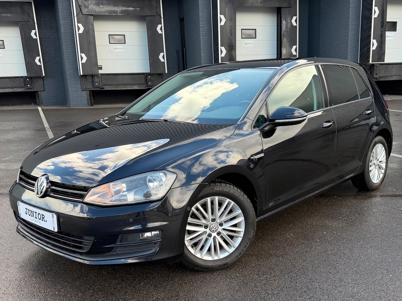 Volkswagen Golf - 1.4 TSI Highline AUTOMAAT/CRUISE/PDC/LMV/STOELVERWARMING - AutoWereld.nl