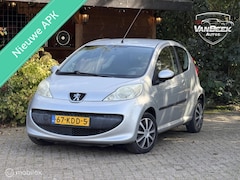 Peugeot 107 - 1.0-12V XR