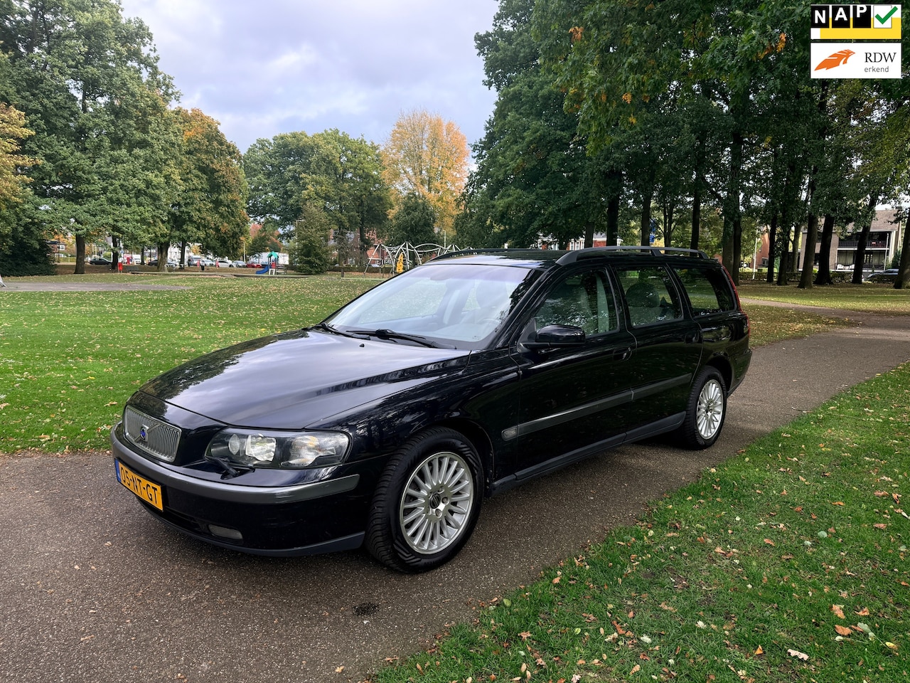 Volvo V70 - 2.4 Edition II Goed onderhouden-Nieuwe Apk - AutoWereld.nl