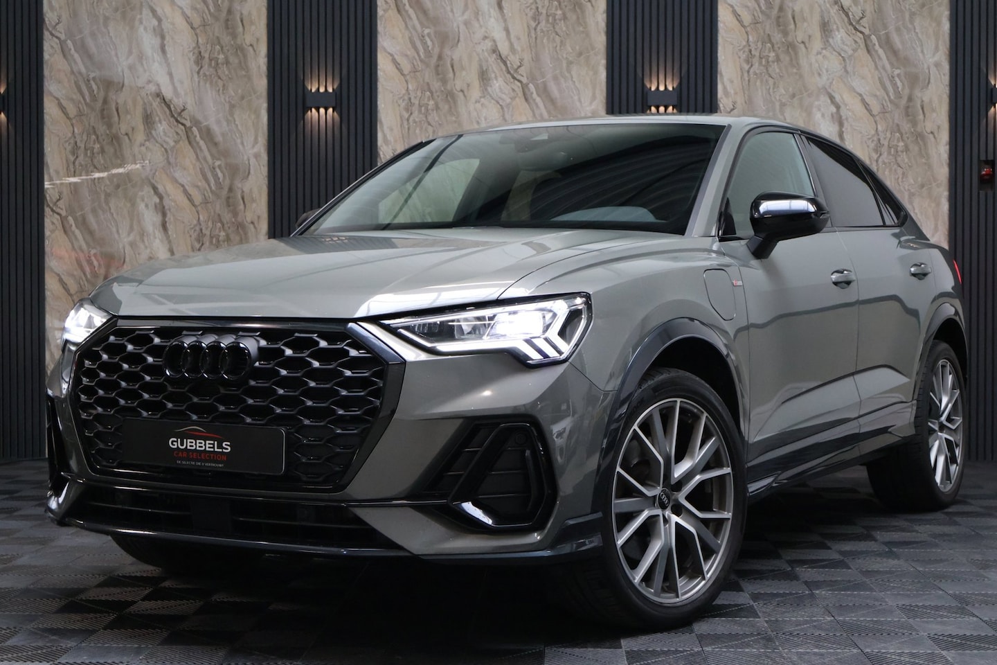 Audi Q3 Sportback - 45 TFSI e S Edition 3x S-Line | Camera | Matrix | Keyless - AutoWereld.nl