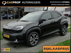 Toyota Yaris Cross - 1.5 Hybrid 130pk NIEUW MODEL Dynamic + Winter+SafetyPack Stoelverwarming Dode Hoek