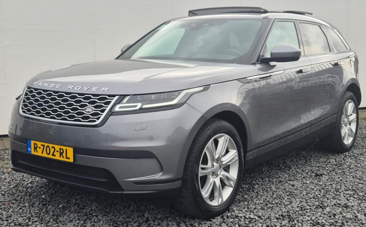 Land Rover Range Rover Velar - 2.0 P400e - AutoWereld.nl