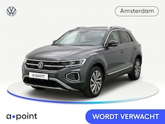 Volkswagen T-Roc - 1.5 TSI Style 150 pk Automaat (DSG) | Navigatie | Panoramadak | Parkeersensoren (Park assi