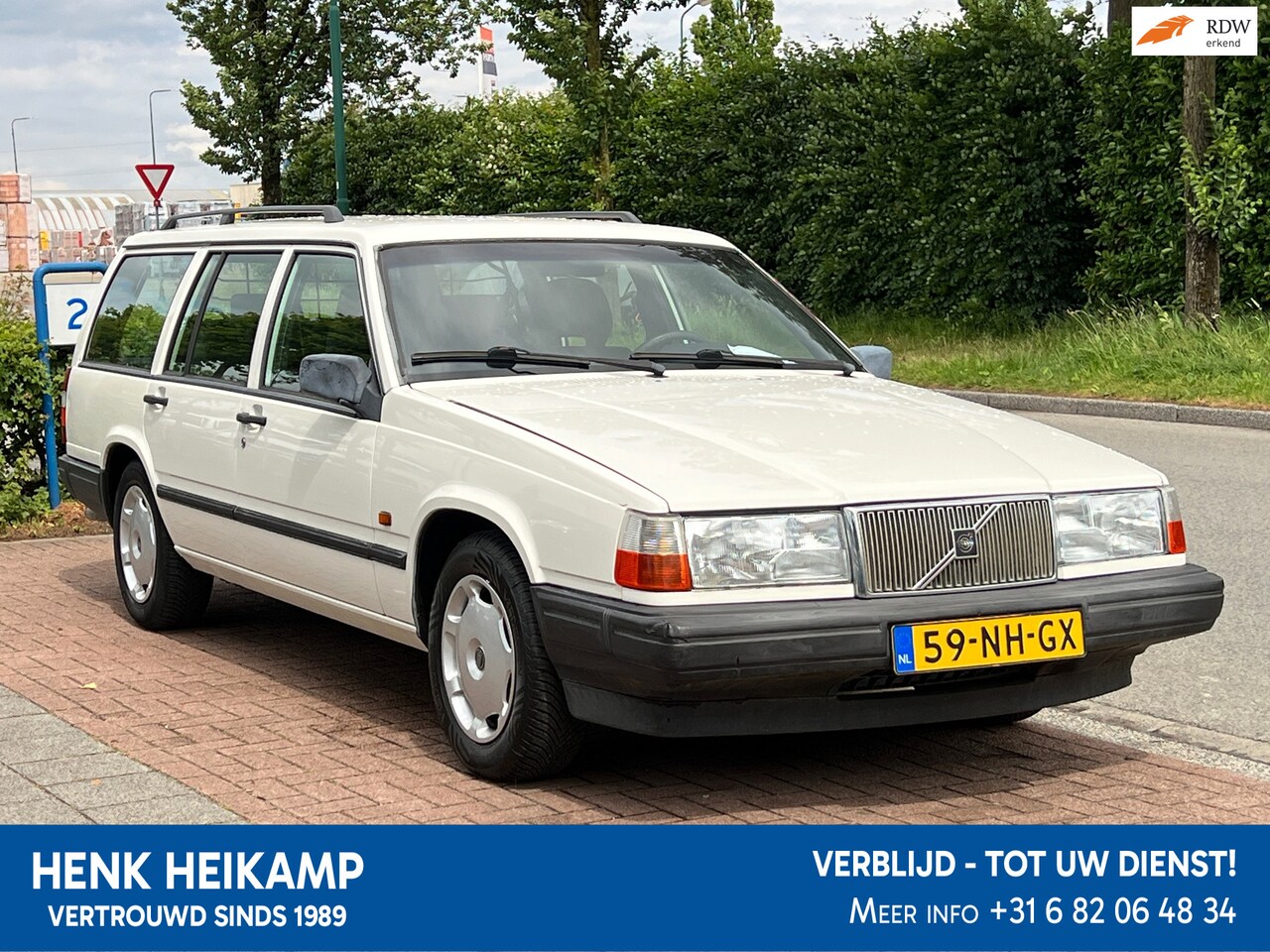 Volvo 940 - 2.0i Polar *APK 04-2028! Veel ruimte en ouderwets goed * - AutoWereld.nl