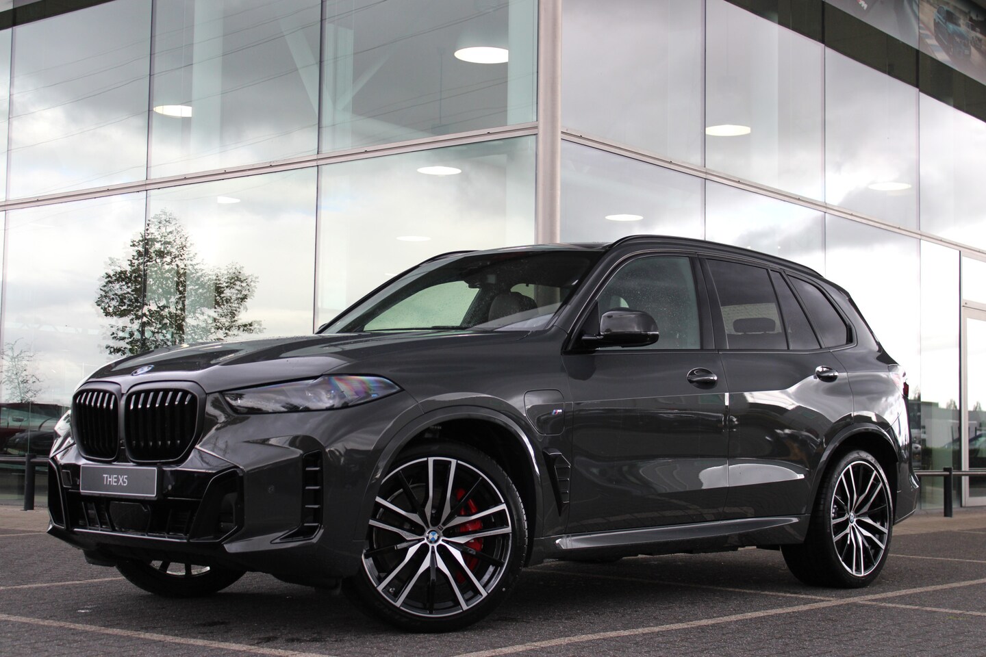 BMW X5 - xDrive50e M Sport Automaat / Panoramadak / Trekhaak / Comfortstoelen / Parking Assistant P - AutoWereld.nl