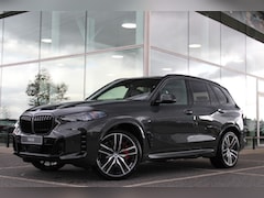BMW X5 - xDrive50e M Sport Automaat / Panoramadak / Trekhaak / Comfortstoelen / Parking Assistant P