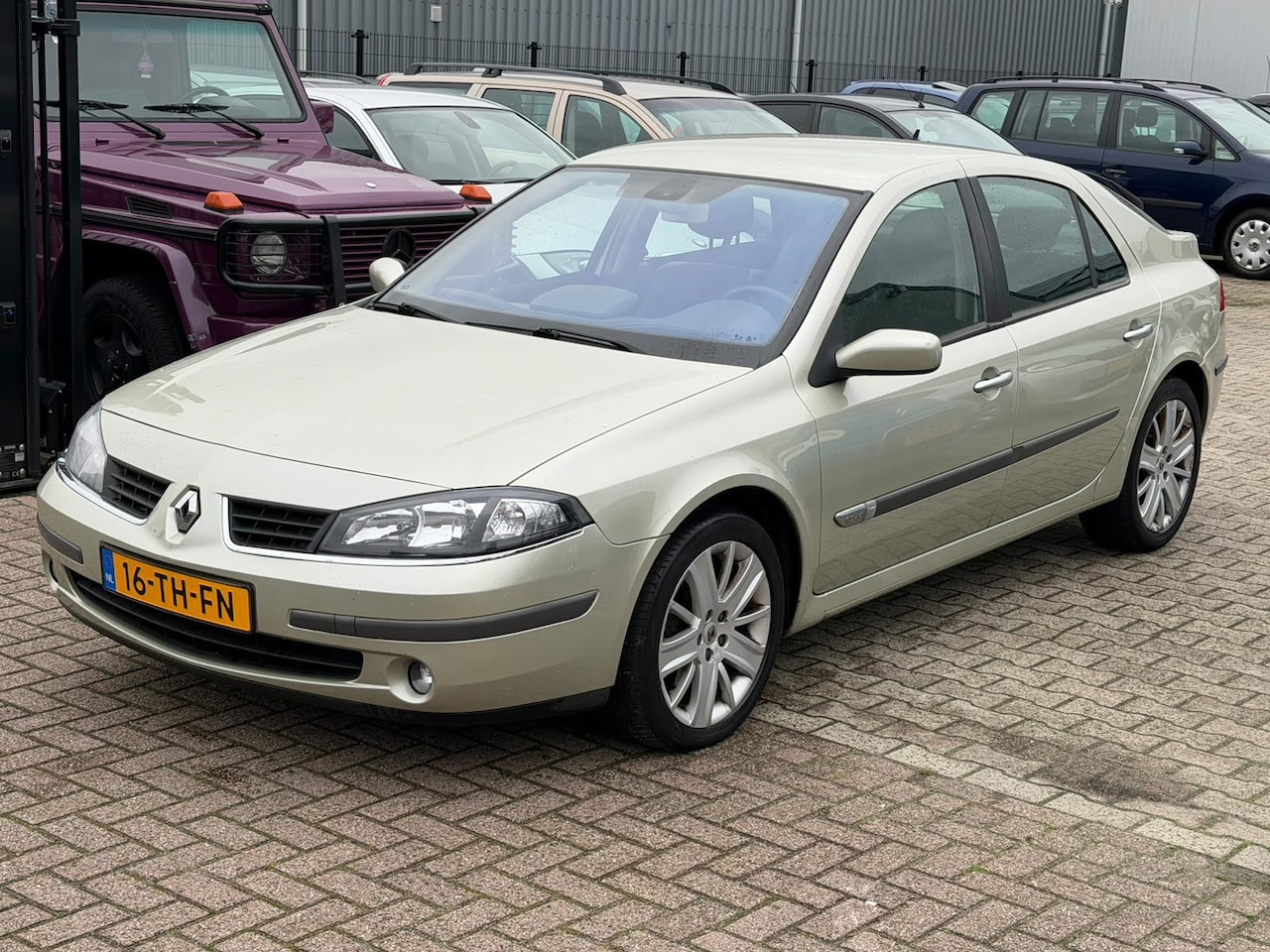 Renault Laguna - 1.9 dCi Tech Line Facelift Navi Airco Trekhaak - AutoWereld.nl