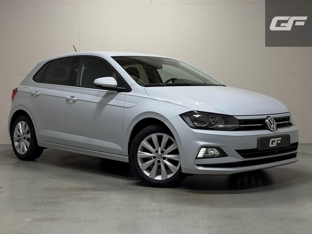 Volkswagen Polo - 1.0 TSI Highline DSG Carplay ACC Camera NAP - AutoWereld.nl